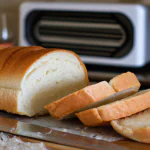 Imagem de um pão de forma caseiro.