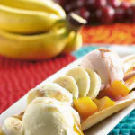 Banana split com sorbet caseiro de frutas