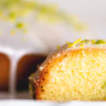 Bolo de limão com cobertura de açúcar