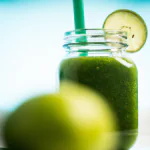 Smoothie de Desintoxicação com Espinafre, Maçã e Aipo