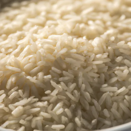 Arroz soltinho em uma panela